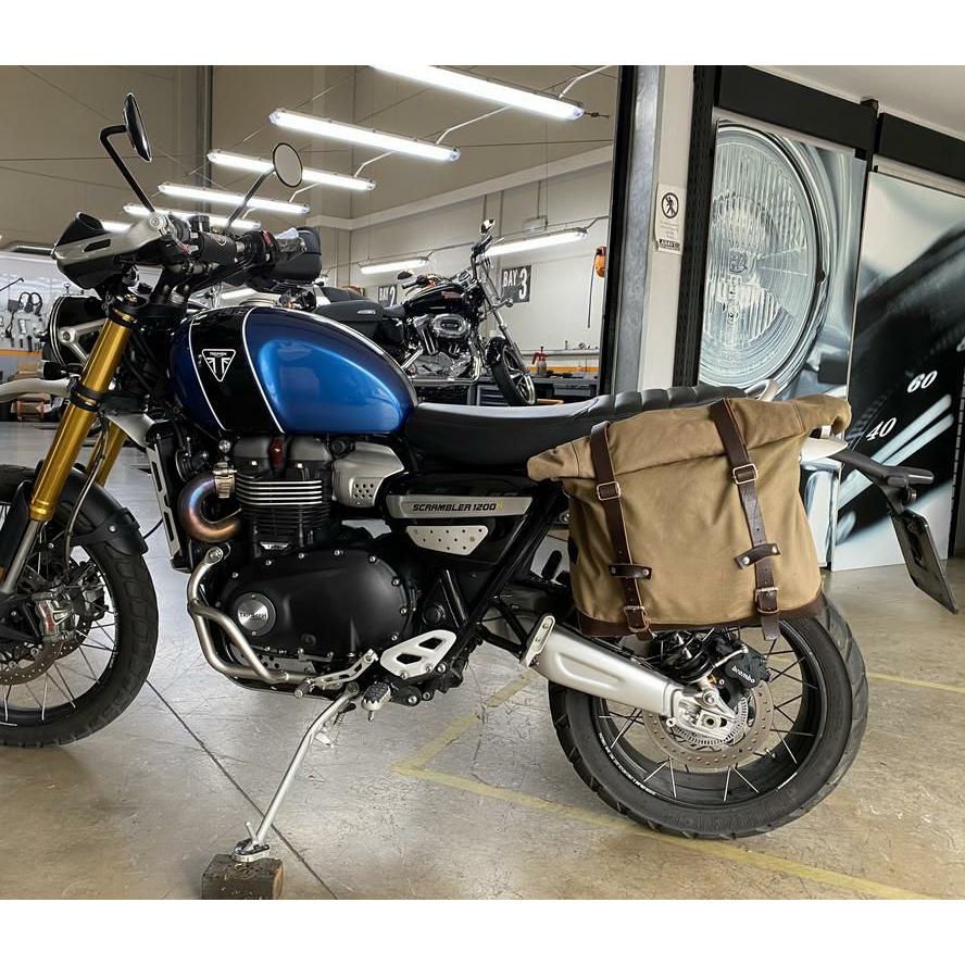 トライアンフ スクランブラー1200 サドルバッグ ステー サテンブラック 