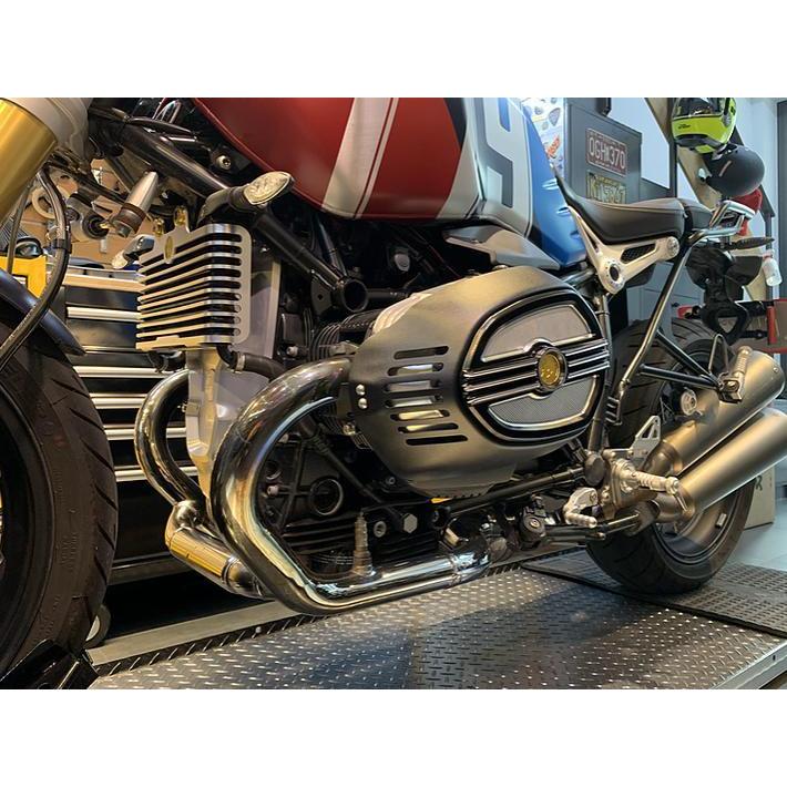 BMW RnineT 14-20 シリンダーヘッドカバー エンジンガード 左右 BMW RnineT 14-20 シリンダーヘッドカバー エンジンガード 左右