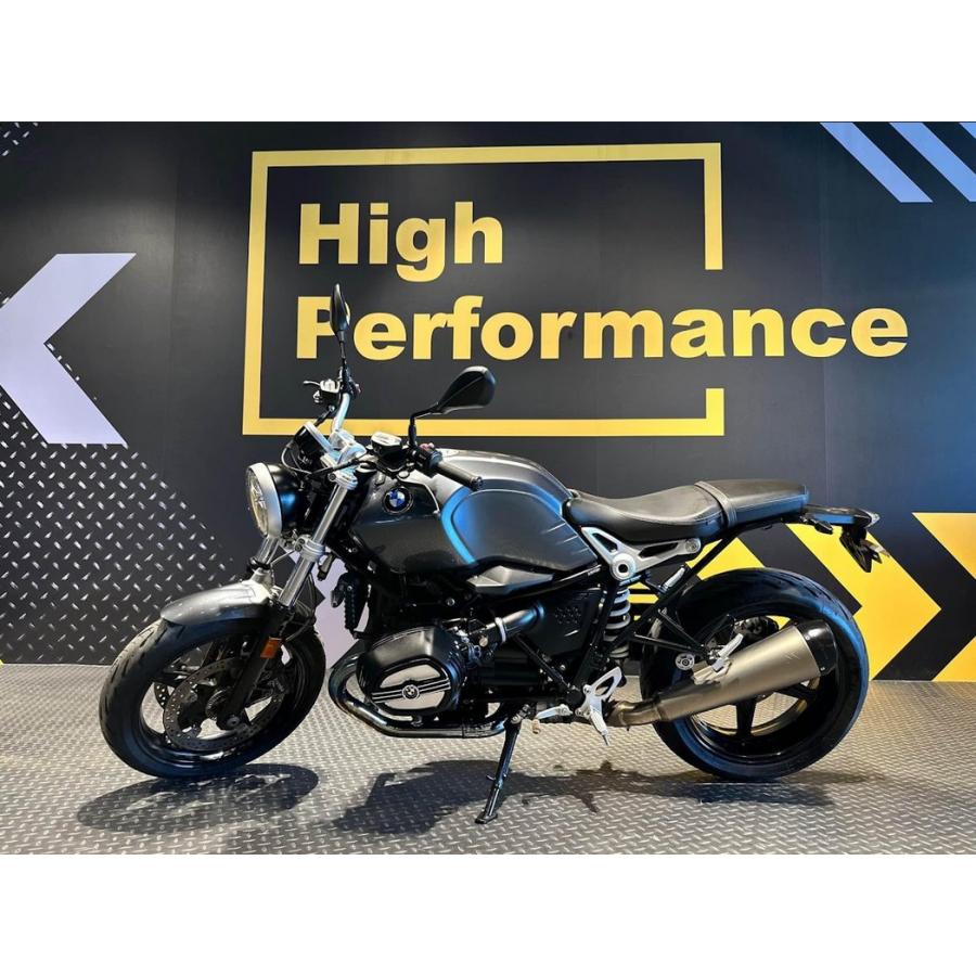 BMW RnineT 2021- シリンダーヘッドカバー エンジンガード 左右 BMW RnineT 2021- シリンダーヘッドカバー エンジンガード 左右