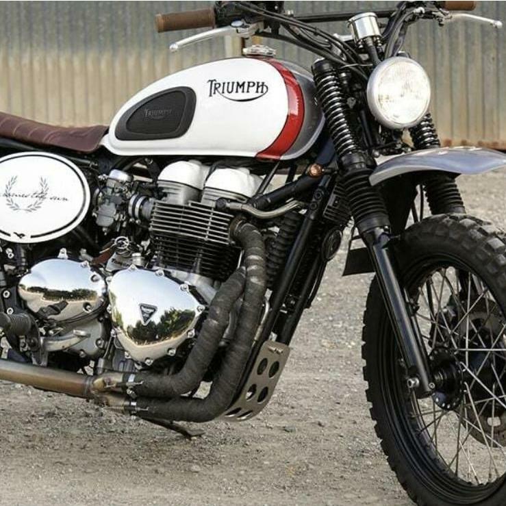 トライアンフ 空冷ボンネビルT100/スクランブラ-900/スラクストン900