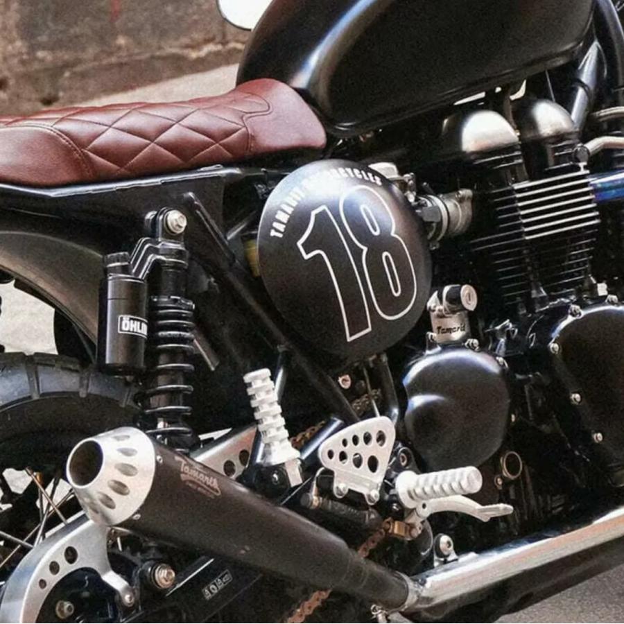 トライアンフ 空冷ボンネビルT100/スラクストン900 ダルア サイド