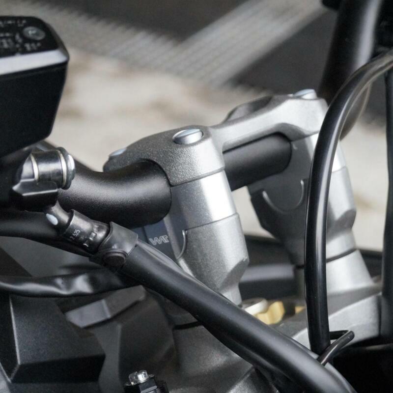 GSX-S1000/GT ハンドルバーライザー 20mmUP シルバー VOIGT MOTO