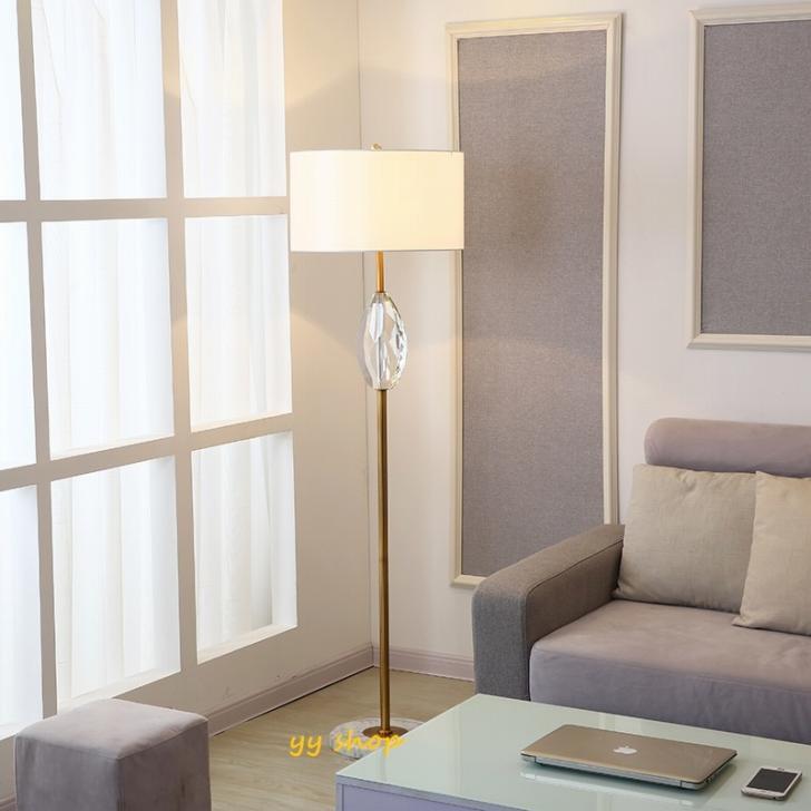 ACME Furniture 裏地剥がれあり TRIGONRUG