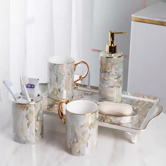 【新品】 高級サニタリー6点セット．ディスペンサー 歯ブラシスタンド 洗面用品 【2618713761】(14575円)