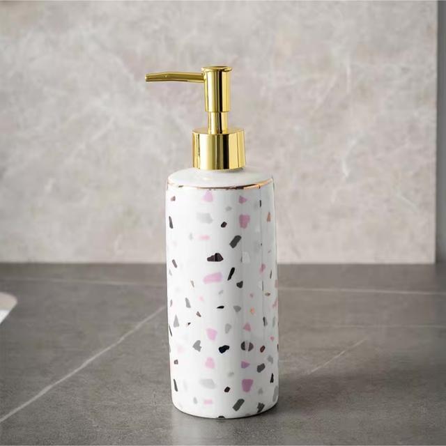 高級サニタリー5点セットディスペンサー 歯ブラシスタンド 洗面所用品 商品説明