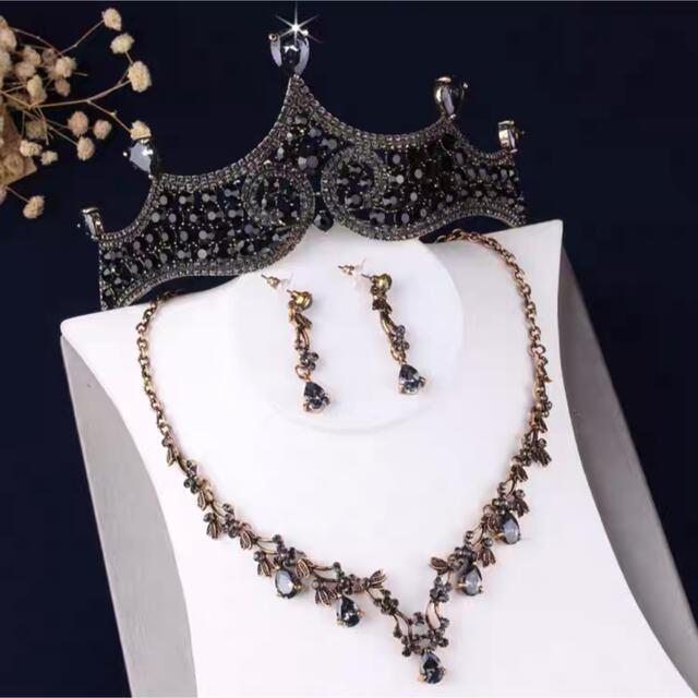 ウェディング 花嫁3点セット ．アクセサリー ティアラ+イヤリング+ネックレス