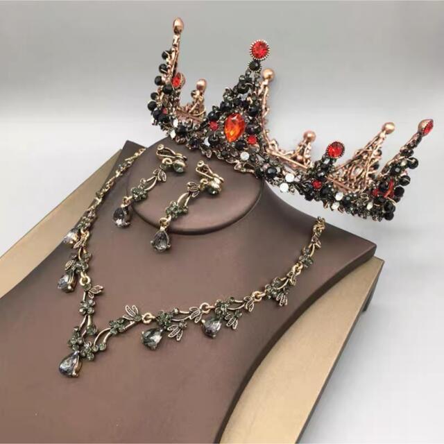ウェディング 花嫁3点セット ．アクセサリー ティアラ+イヤリング+ネックレス