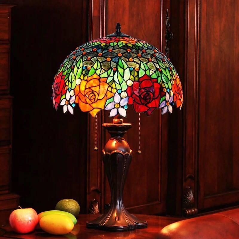 西洋イギリス アンティーク 卓上ランプ 真鍮製 造作ランプ 豪華 【公式