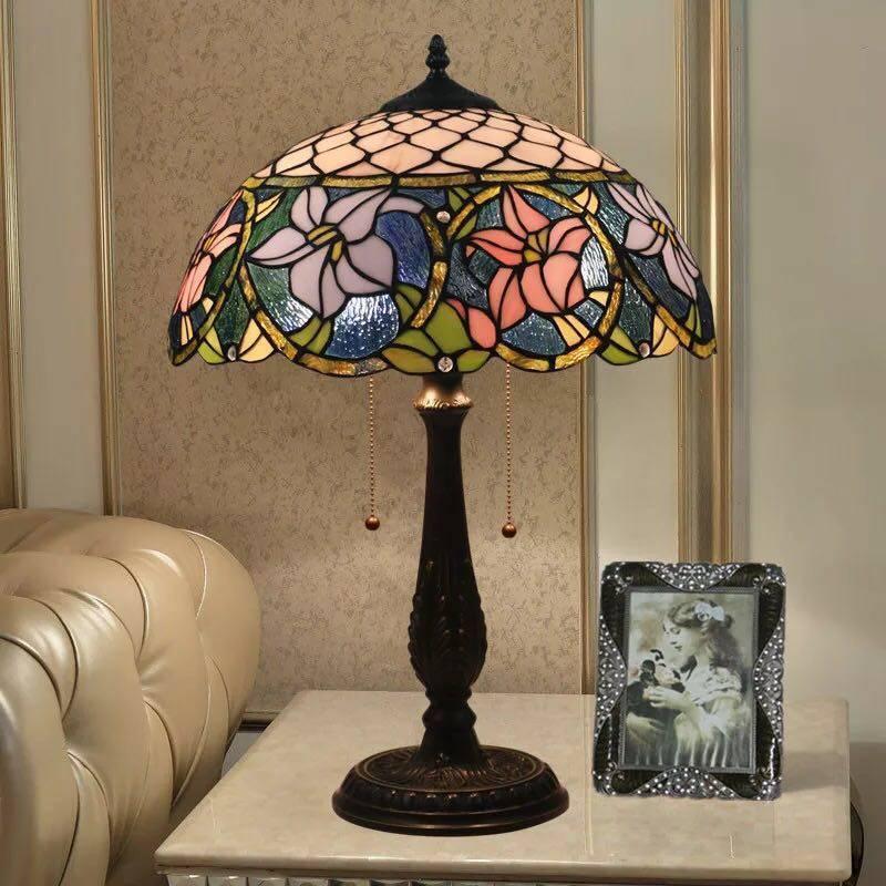A21033 ステンドグラスランプ 卓上スタンド ．豪華テーブルランプ 卓上