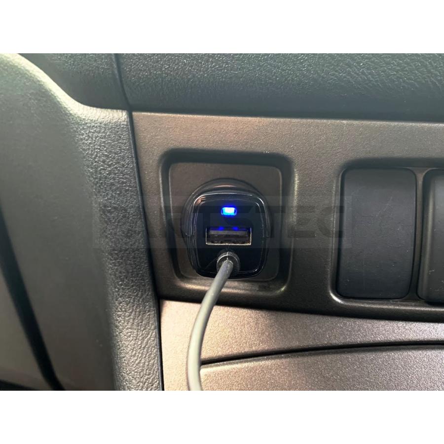 Iphone 車用 充電ケーブル 充電器 2 4a シガーソケット Usbポート付き ライトニング ケーブル スプリング コード ワイヤー Lightning 93 554 93 554 Motor Power 通販 Yahoo ショッピング