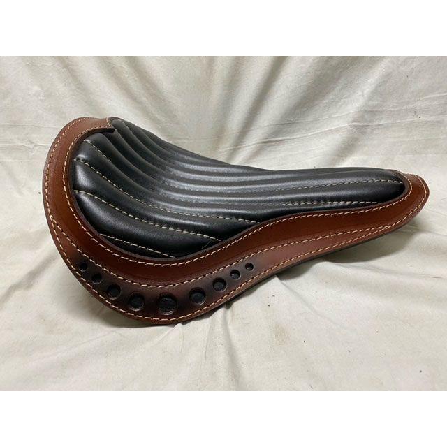 部品屋K\u0026W Lucky Custom Leather製 サドルシート（ブラウン×ブラック） K\u0026Wの画像
