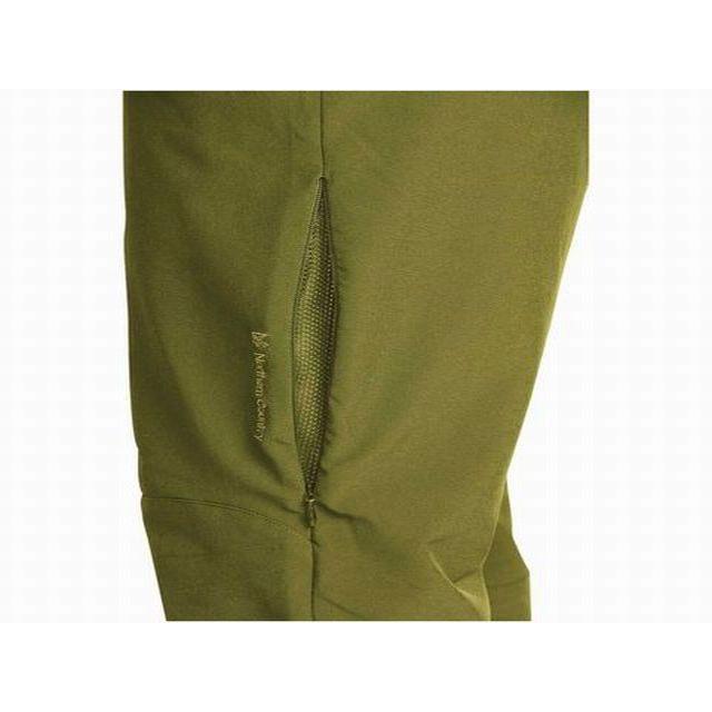 ノーザンカントリー トレッキングパンツ（カーキ） サイズ M