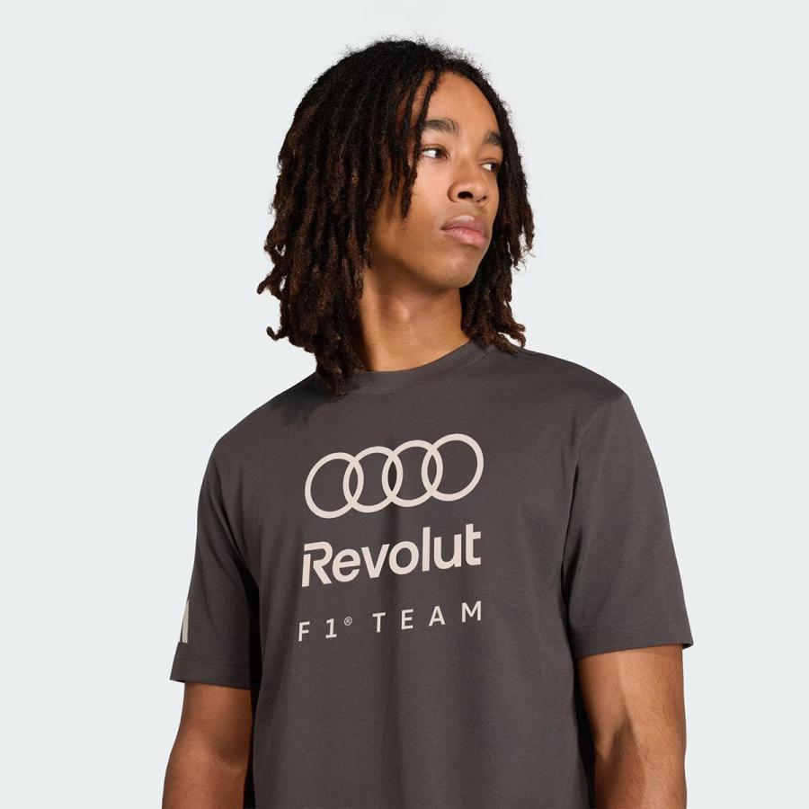 アウディ レボリュート F1 チーム DNA グラフィック Tシャツ モーター