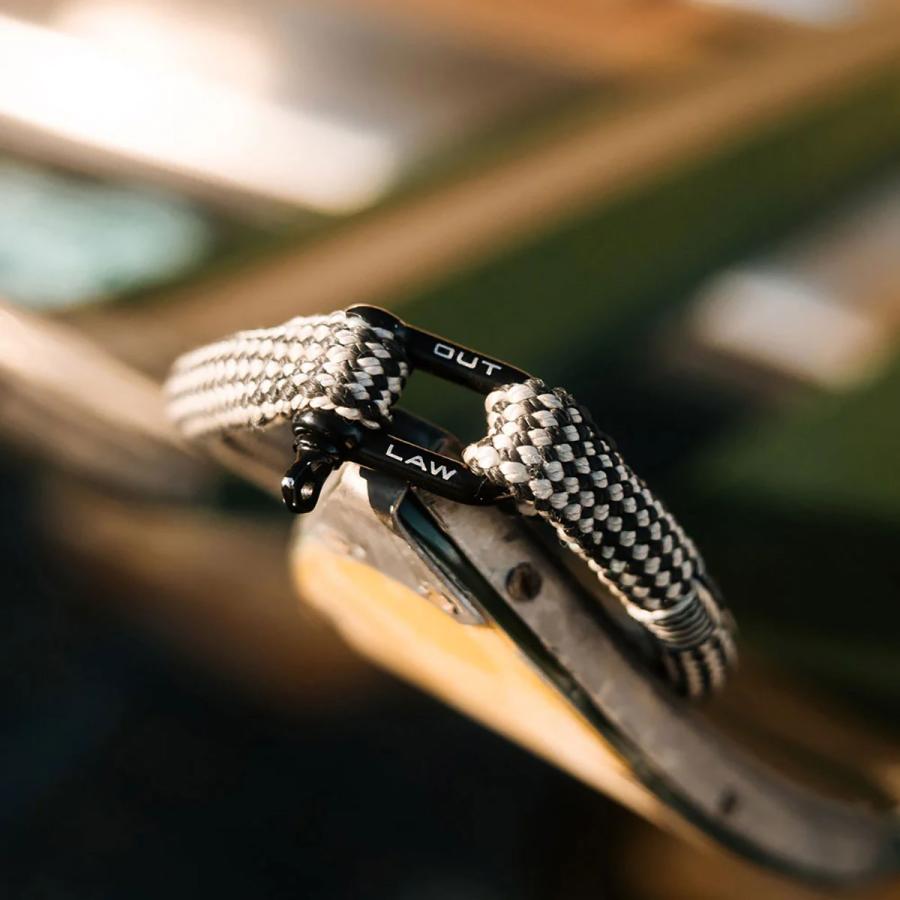 アクセサリー アウトロー ギア チェッカード フラッグ モータースポーツ 雑貨 OUTRAW GEAR Checkered Flagの画像