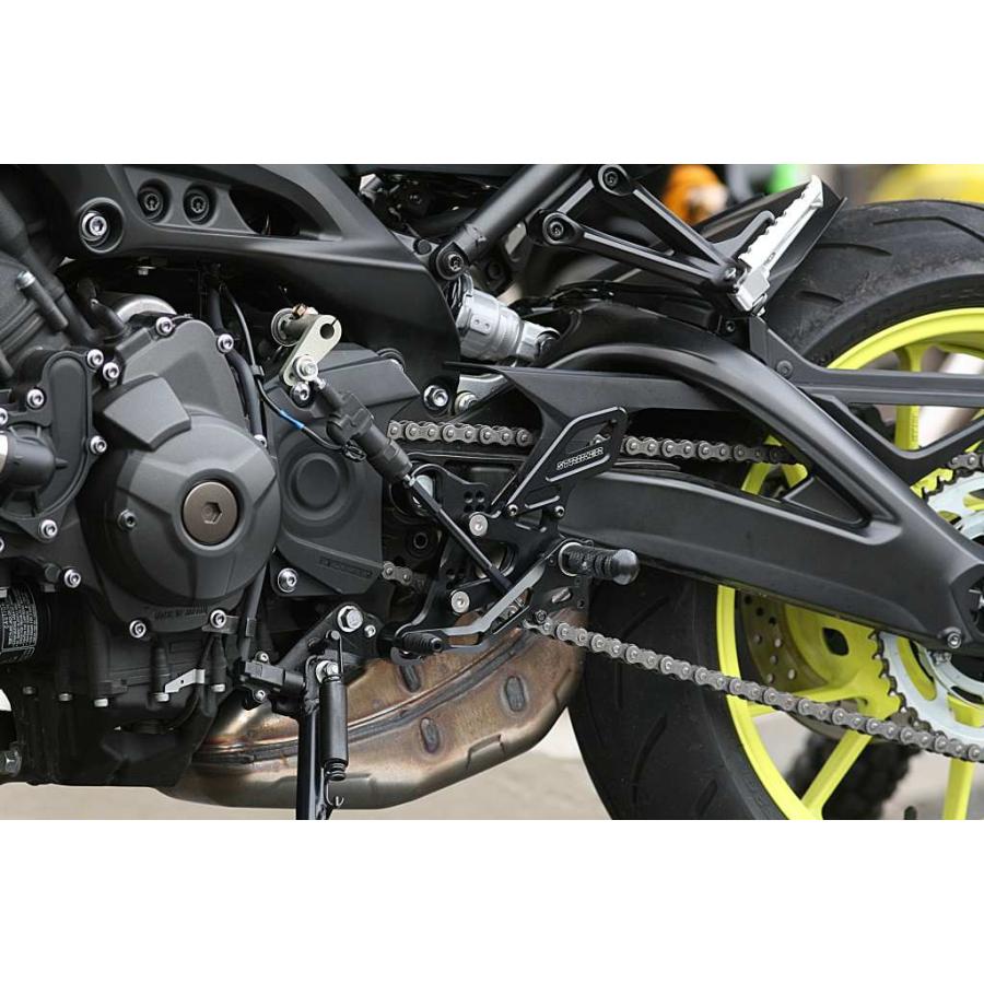 公式 STRIKER SPECIAL STEP KIT 45mmBACK 25mmU ジュラルミン ブラックアルマイト仕様 ストライカー ゼファーχ ZEPHYR ゼファー1100(ZEPHYR) ストライカー スペシャルステップキット Type2 ブラック STRIKER(ストライカー)