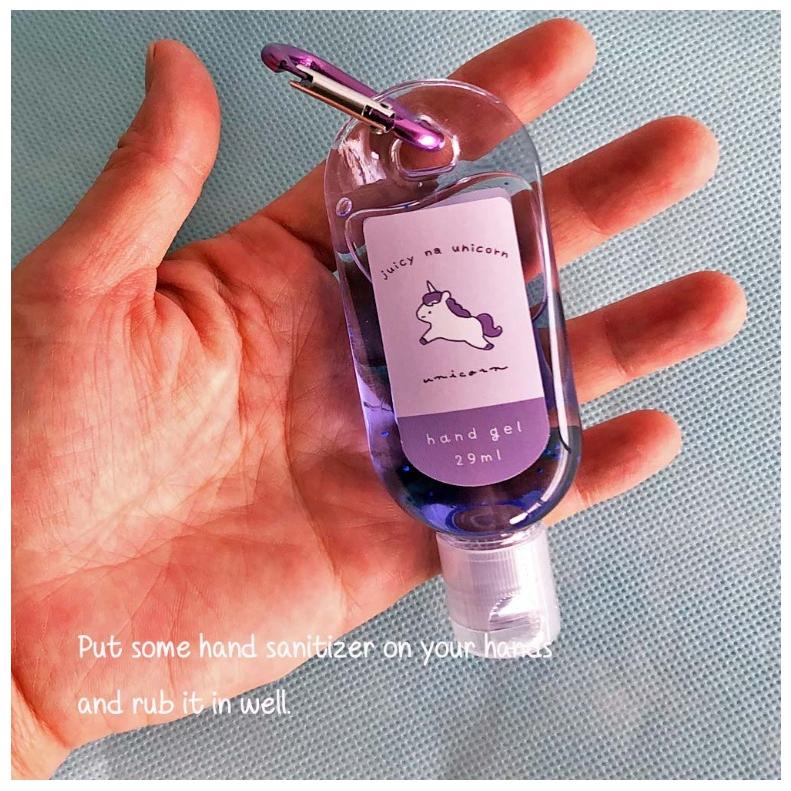 ハンドジェル 小学生 女の子 カラビナ付きハンドジェル 手 指 子供 女子 低学年 高学年 中学生 保湿 美容 衛生 誕生日プレゼント |  | 02