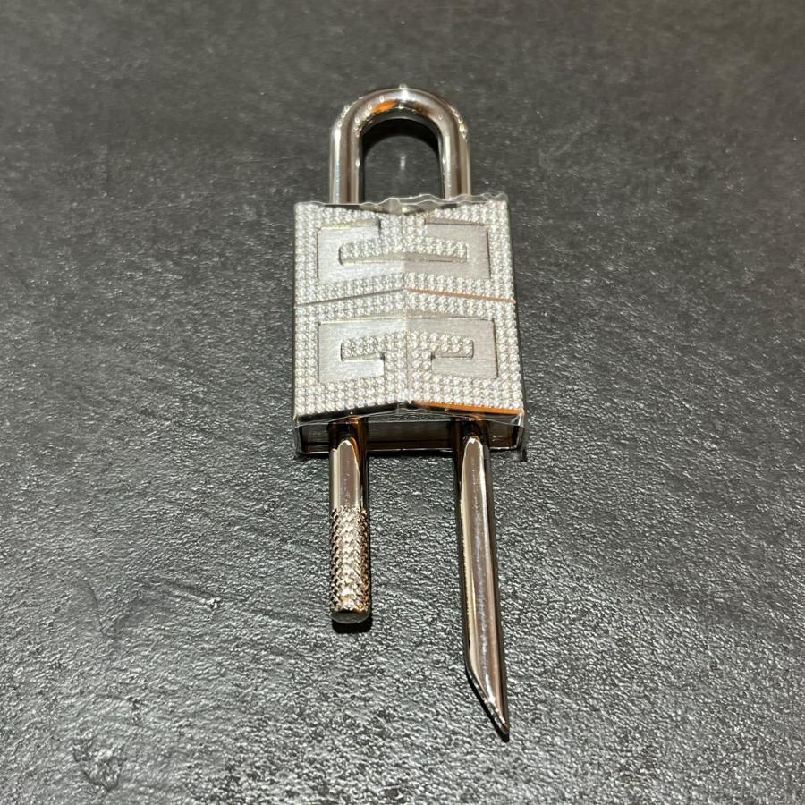 未使用品 GIVENCHY ジバンシィ 4G PADLOCK クリスタル4Gパドロック 南京錠 チャーム シルバー F 13763M_1