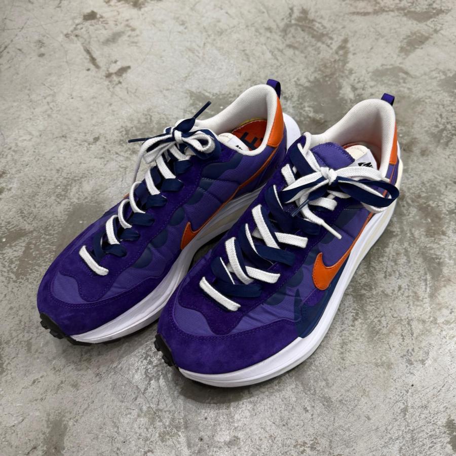 ナイキ サカイ ヴェイパー ワッフル ダークさスニーカー NIKE（ナイキ） × sacai サカイ Vapor Waffle Dark Iris ヴェイパー