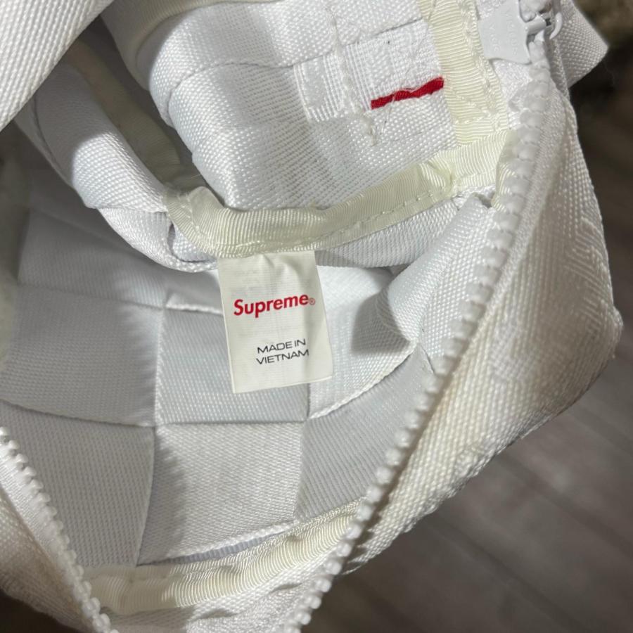 国内正規 Supreme 23SS Woven Shoulder Bag ウーブンショルダーバッグ ミニバッグ カバン シュプリーム ホワイト F （1813M） Supreme（シュプリーム） 23SS Woven Shoulder Bag ウーブンショルダー