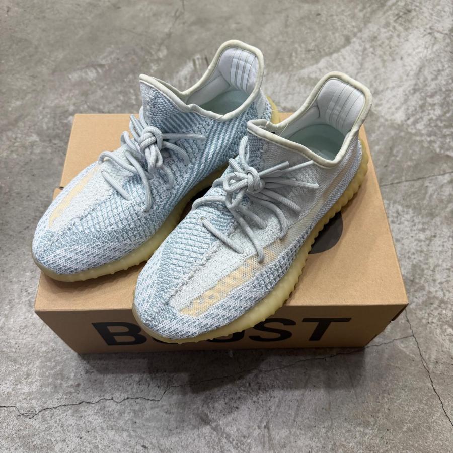 adidas（アディダス） YEEZY Boost 350 V2 