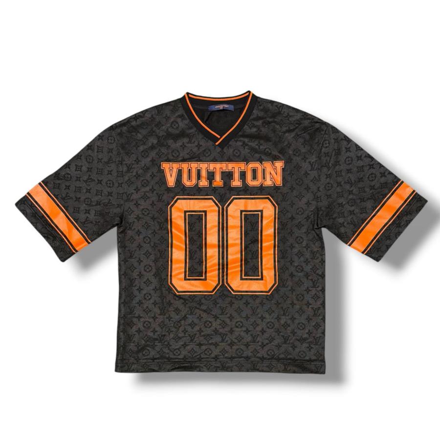 LOUIS VUITTON（ルイ・ヴィトン） 23SS モノグラムスポーティVネックT