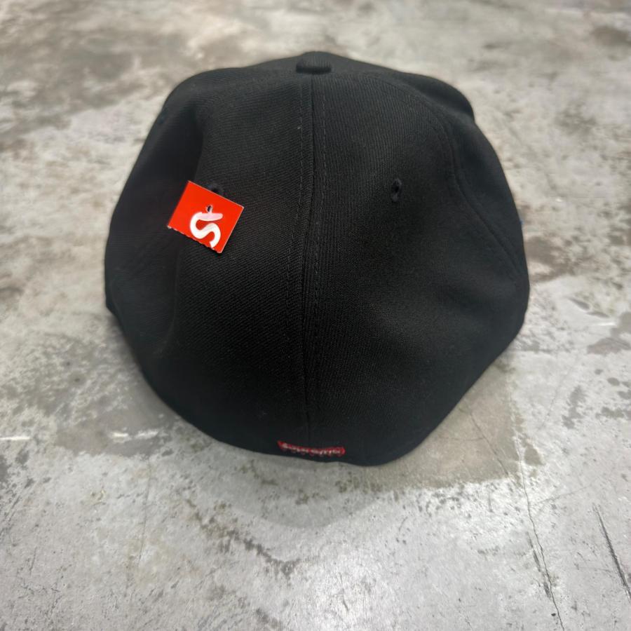 未使用 Supreme 25AW Swarovski S Logo New Era スワロ キャップ シュプリーム ブラック （19043M） Supreme（シュプリーム） 25AW Swarovski S Logo New Era スワロ