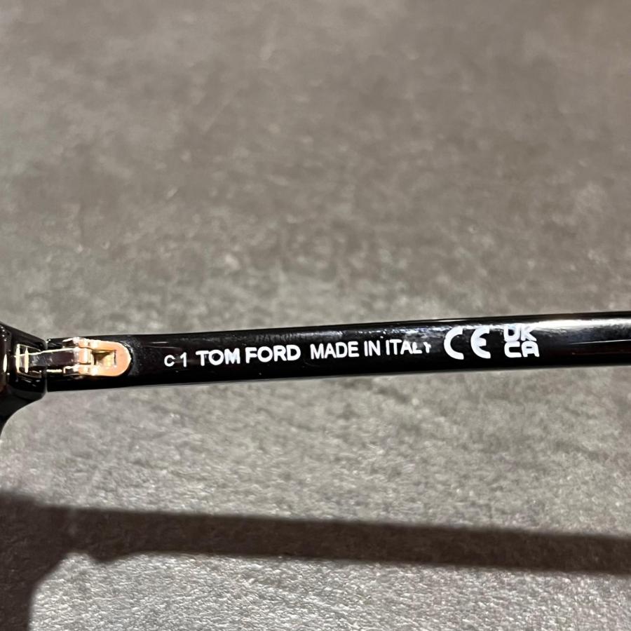 TOM FORD トムフォード サングラス TF1040 ブラック F 52口18 140