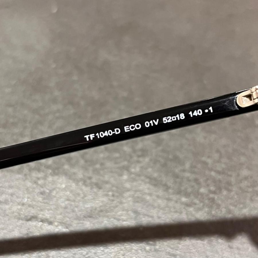 TOM FORD トムフォード サングラス TF1040 ブラック F 52口18 140