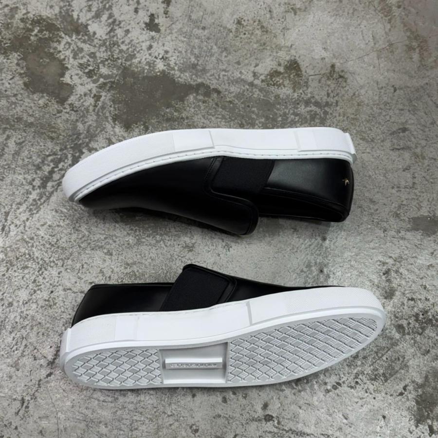 参考上代88000円 未使用 1piu1uguale3 SLIP-ON カウレザー スリッポン