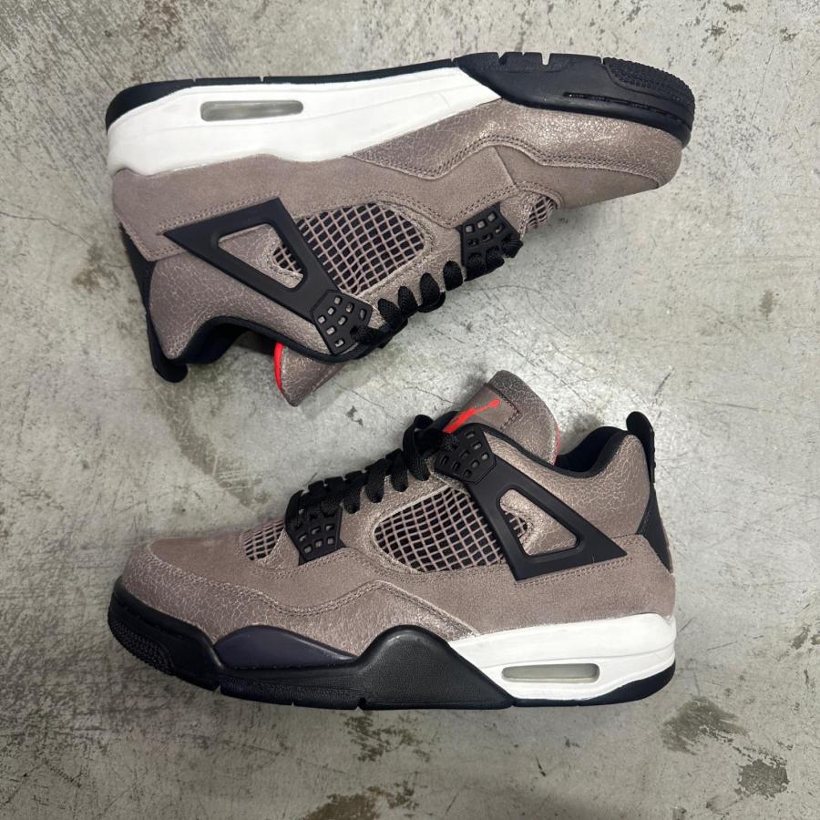 NIKE（ナイキ） Air Jordan 4 Taupe Haze ジョーダン4 トープヘイズ