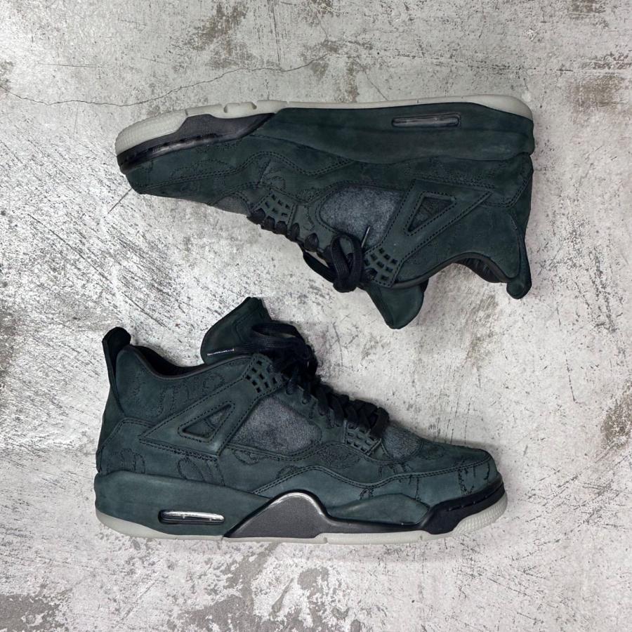 NIKE  × KAWS ナイキ カウズ Air Jordan 4 Retro Black カウズ コラボ ジョーダン4 スニーカー 930155-001 ブラック 27 27cm （91832A）の画像