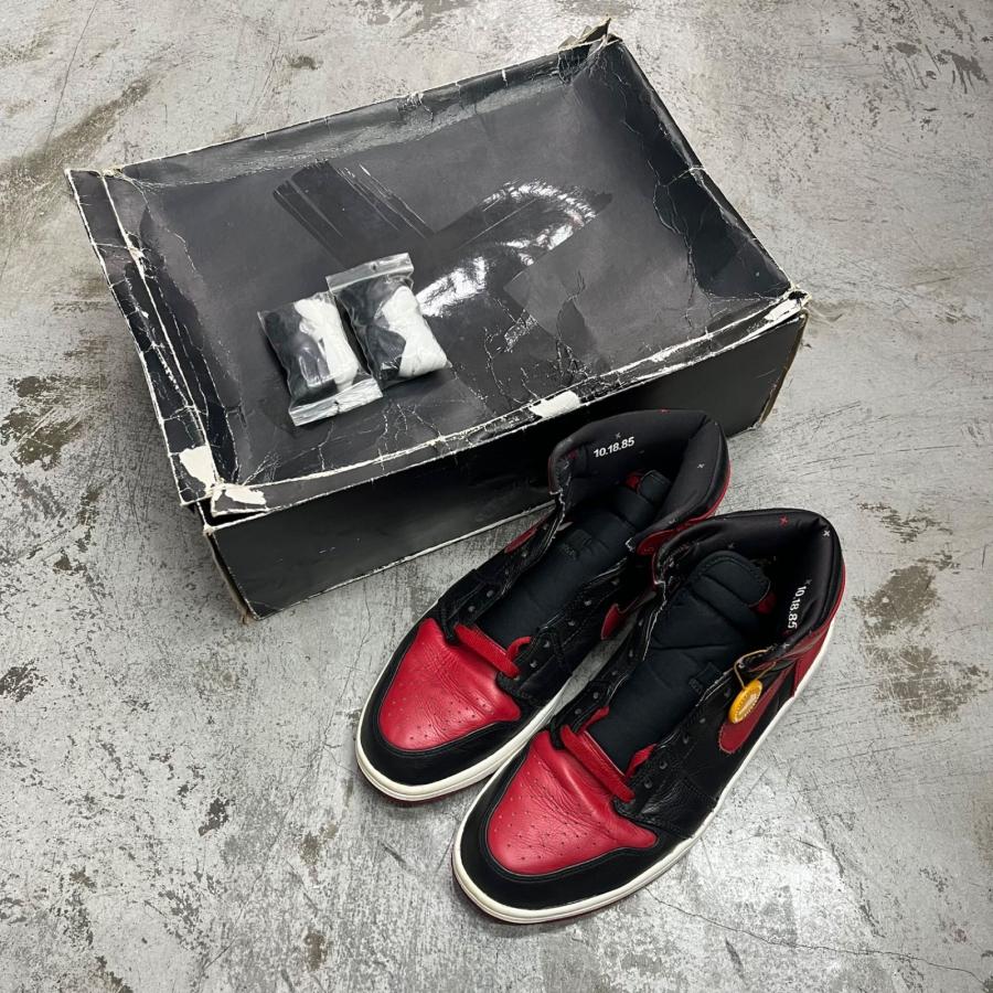 NIKE ナイキ 2011年製 Air Jordan 1 Retro High Banned  エアジョーダン1レトロハイ ブレッド 432001-001 レッド 30cm 94330Aの画像