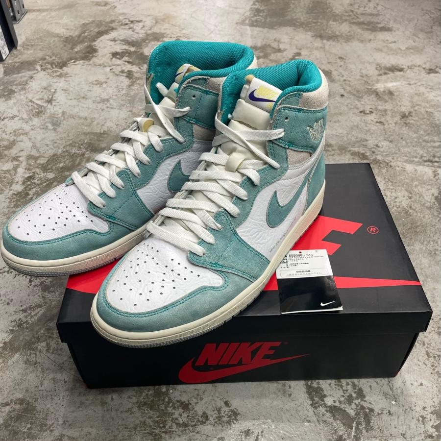 NIKE（ナイキ） Air Jordan 1 Retro High OG ジョーダン1 スニーカー