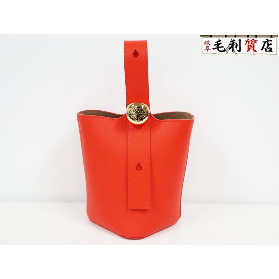 LOEWE（ロエベ） ペブル バケットバッグ ミニ メローカーフ ビビッド 