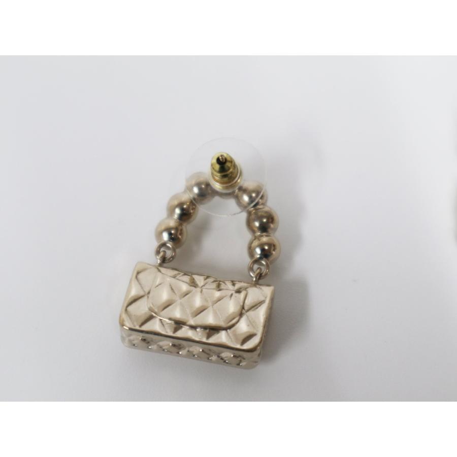 CHANEL（シャネル） CHANEL B21 S ピアス マトラッセ バッグモチーフ