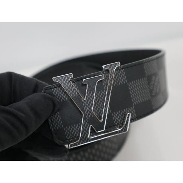 LOUIS VUITTON（ルイ・ヴィトン） ベルト LV イニシャル 40MM