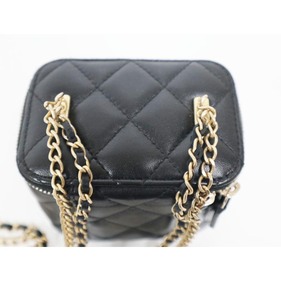 CHANEL（シャネル） チェーン バニティ ミニ ラムスキン ゴールド金具