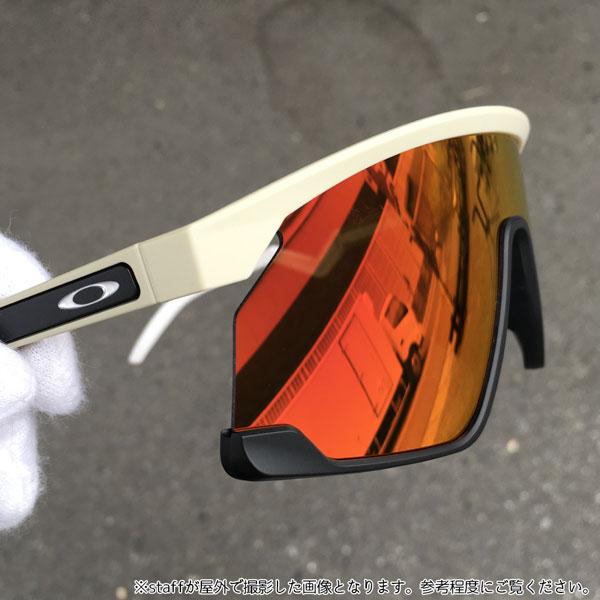 オークリー サングラス BXTR OAKLEY フレーム Matte Desert Tan/Matte Black レンズ Prizm Ruby  スポーツの画像
