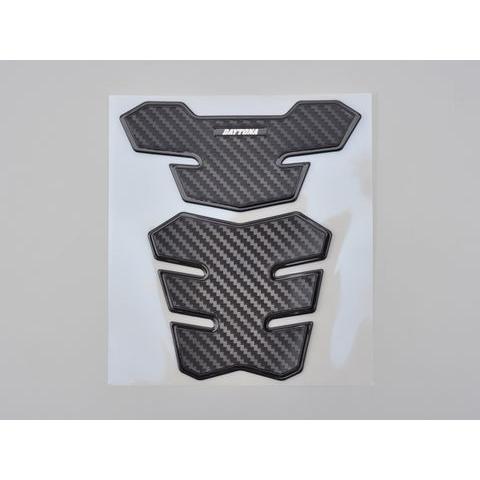 デイトナ  タンクパッド（軟質エンブレム） カーボンルック/2ピース (98317) | DAYTONA（バイク用品） | 01