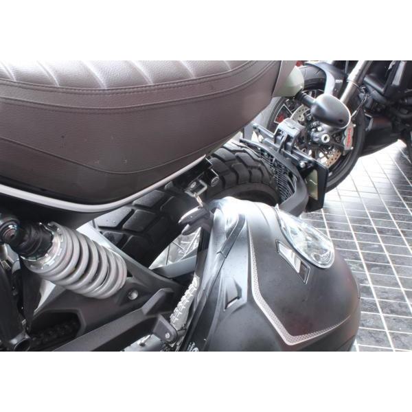 KIJIMA（キジマ） ヘルメットロック DUCATIスクランブラー アイコン