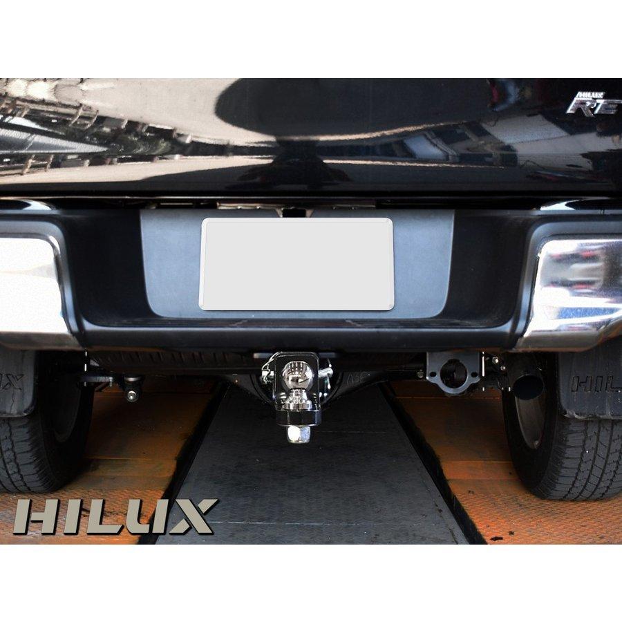 新型 ハイラックス GUN125 前期 後期 カスタム パーツ 牽引