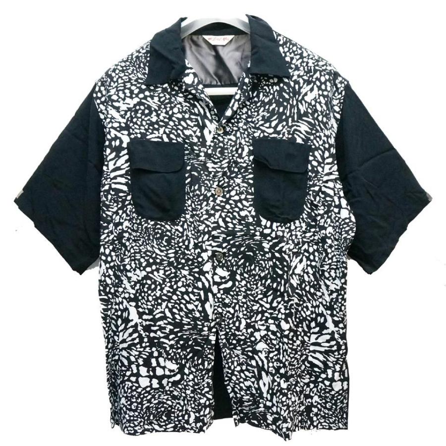 【美品】ブラック 半袖シャツ deres 美品】ブラック 半袖シャツ deres