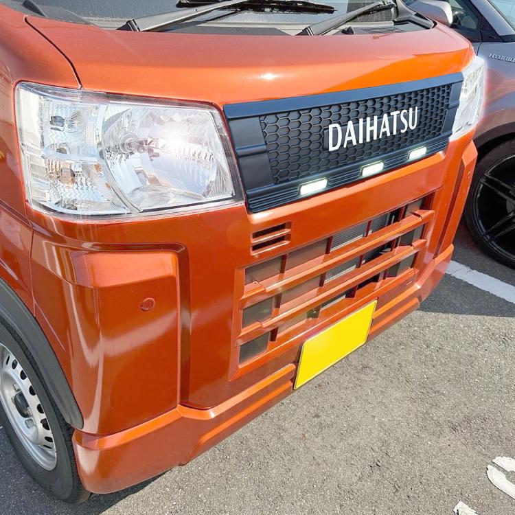 ハイゼットカーゴ LED フロントグリル DAIHATSU ロゴ レッド