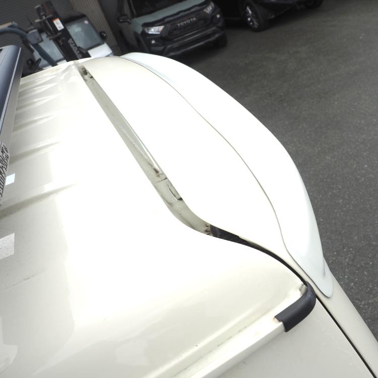 ハイエース 200系 リアウィング マットブラック×マッドブラック