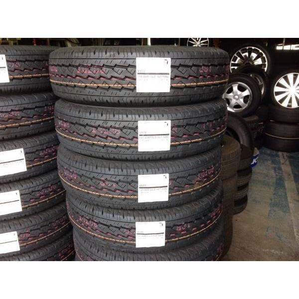 車のパーツ Bridgestone v600 195/80R15  107/105L BRIDGESTONE（ブリヂストン） トヨタ ハイエース(200系)用 2026年製