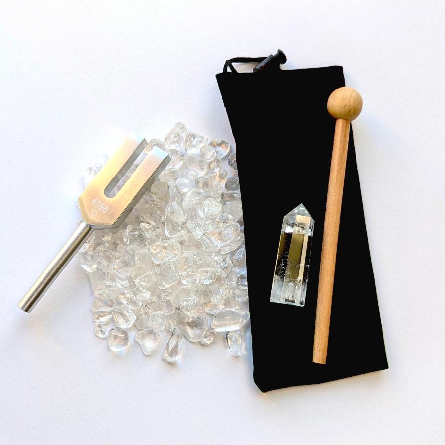 クリスタルチューナー 天然水晶ポイント5〜6cm さざれ石付5点セット