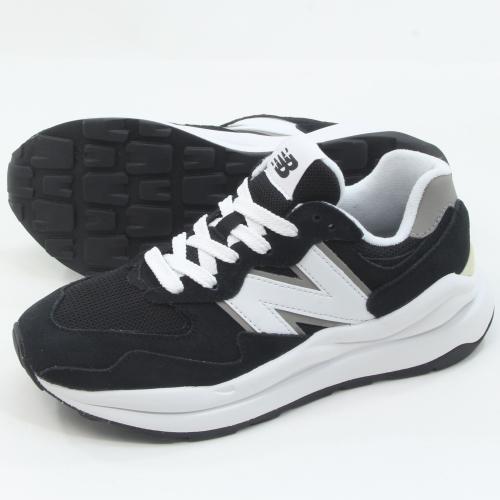 574シリーズ new balance ニューバランス 57/40 M5740 CB BLACK (幅：D