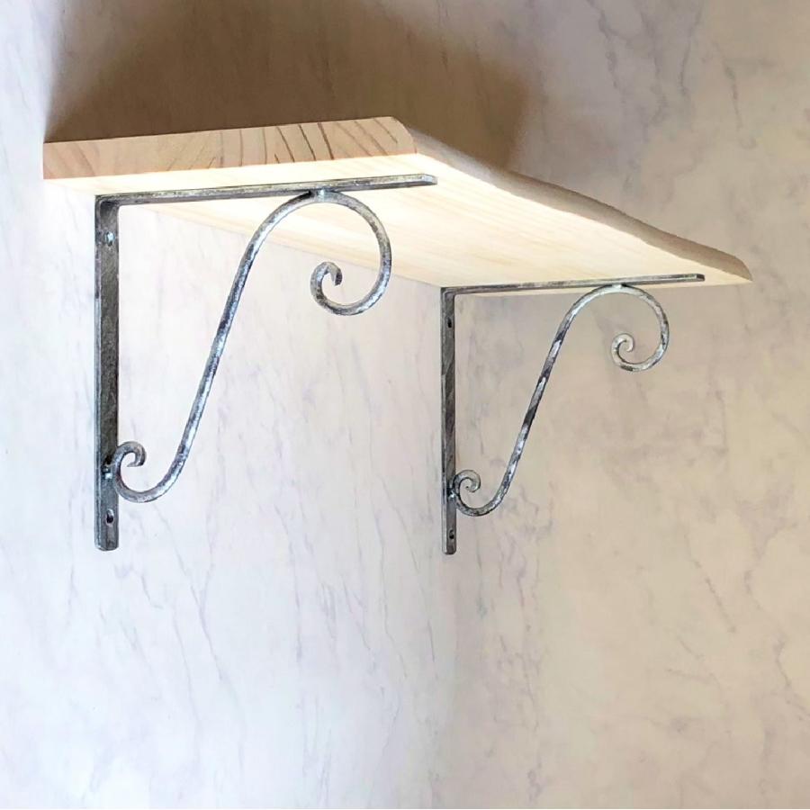 棚受け金具 おしゃれ アイアン ブラケット L字アングル アンティーク調デザイ ン 1個単品 Bk023s マスディトレーディング 通販 Yahoo ショッピング