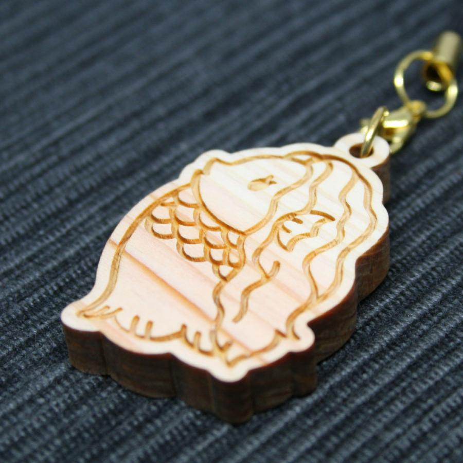 アマビエ グッズ アマビエ ストラップ 彫刻 かわいい おしゃれ お守り 富士山麓ひのき製 木製 Divinelydolce Com