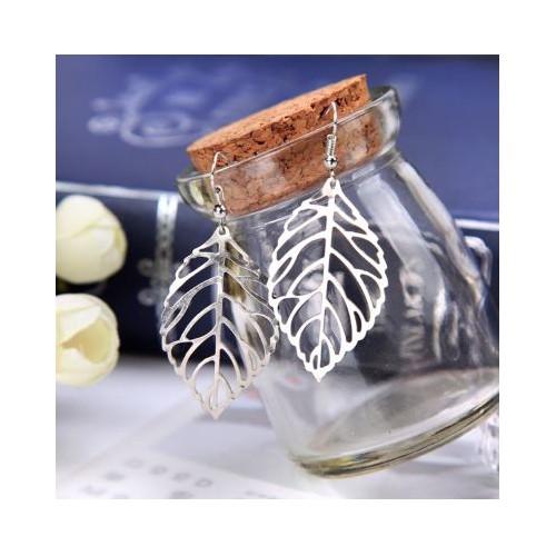 ピアス フック ピアス レディース リーフ 葉っぱ ゴールド 金 シルバー 銀 揺れる ゆれる イヤリング ぶら下がり ぶらさがり 超目玉 人気 おすすめ オススメ |  | 02